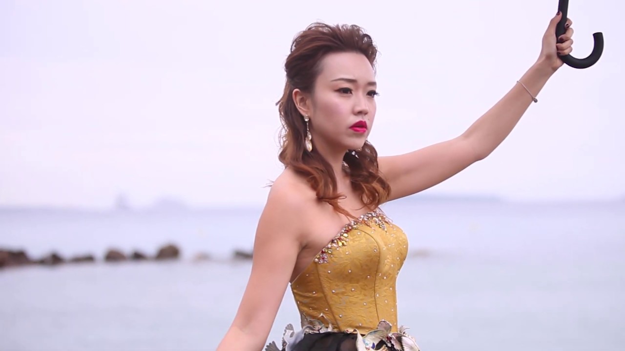 TOP 1 DJ Singapore Nicole Chen