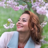 Диана и Кор в саду цветов Кекенхоф