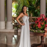 Свадьба в бело-фиолетовых тонах на пляже Caleton в Cap Cana