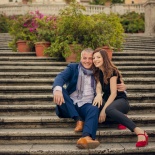 Романтичная прогулка итальянцев в Риме